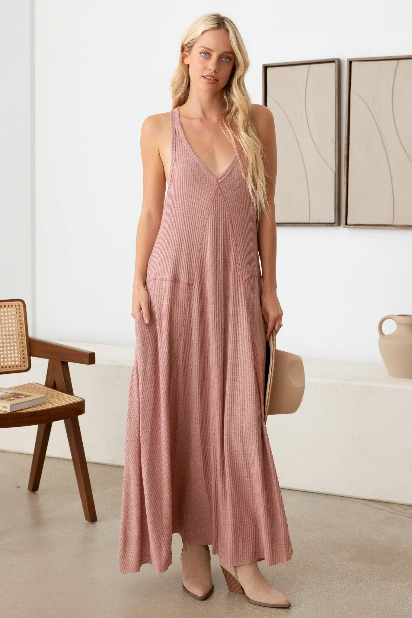 Boho-Chic Maxi Dress with Waffle Texture and Hip Pockets - V-Neckline